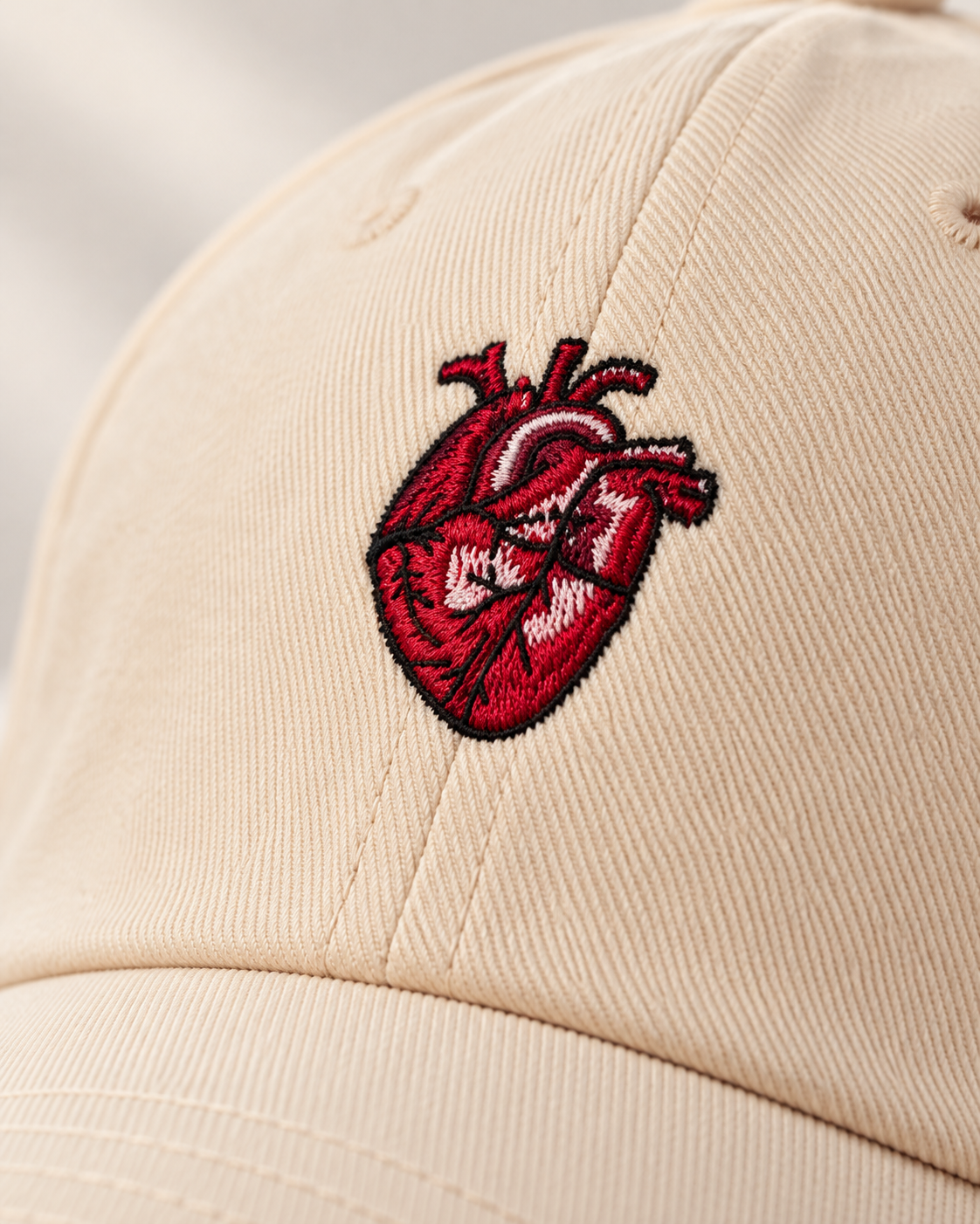 Anatomisches Herz - Cap - beige